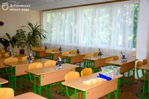 Як повернути учнів за парти